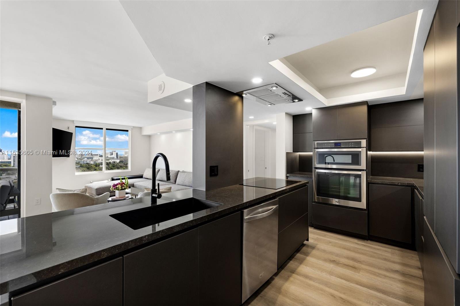 1800 Sunset Harbour Dr # 1807