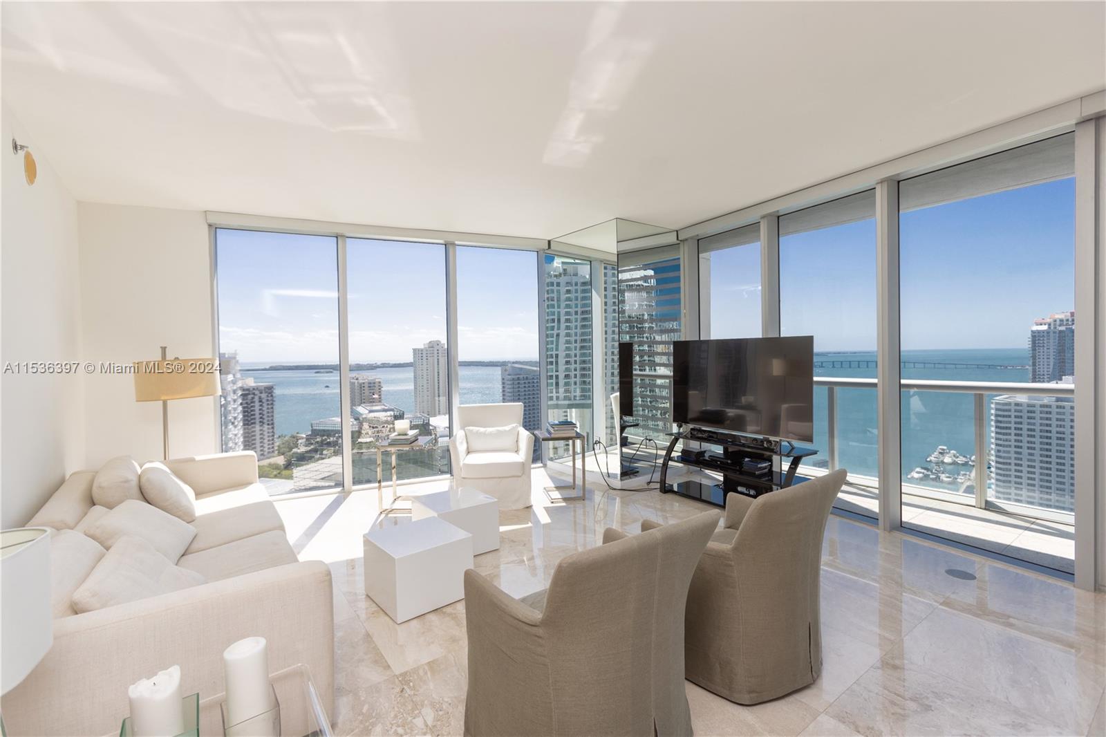 495 Brickell Ave # 2601