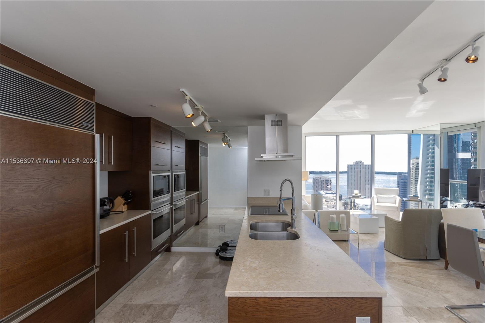495 Brickell Ave # 2601