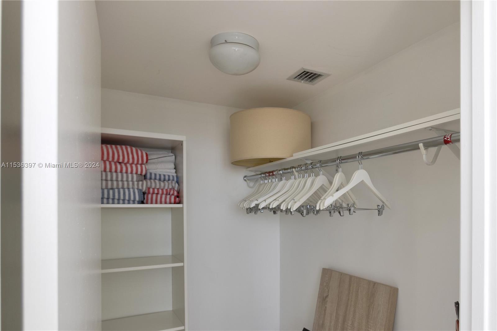 495 Brickell Ave # 2601