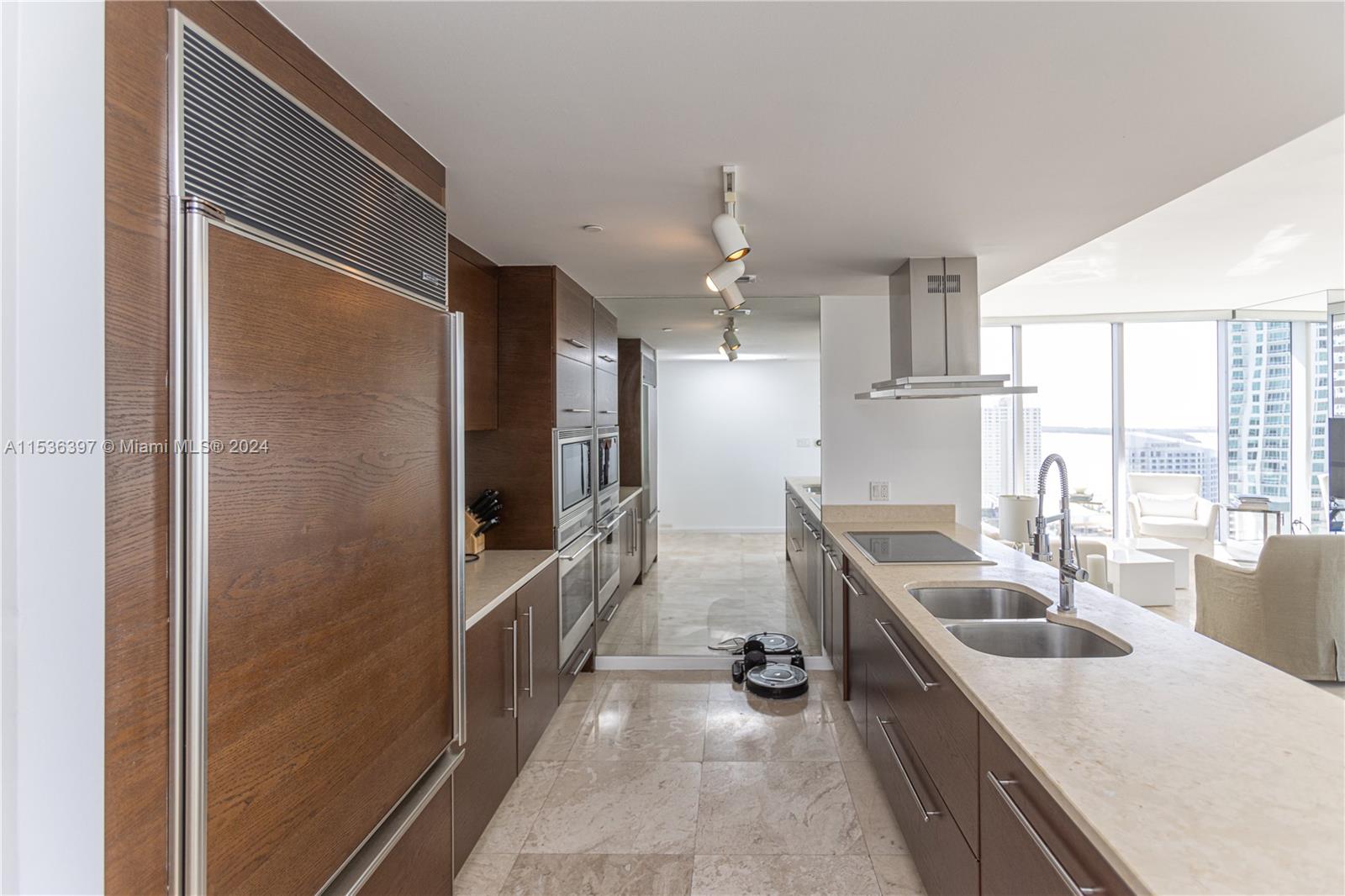495 Brickell Ave # 2601
