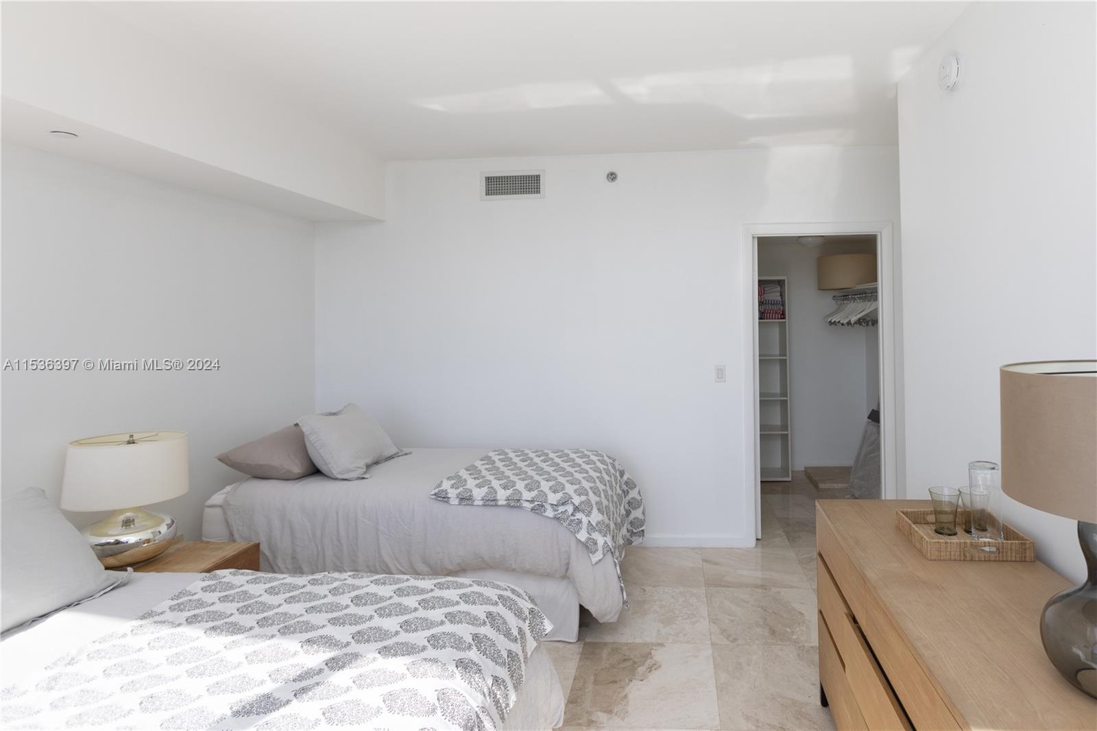 495 Brickell Ave # 2601