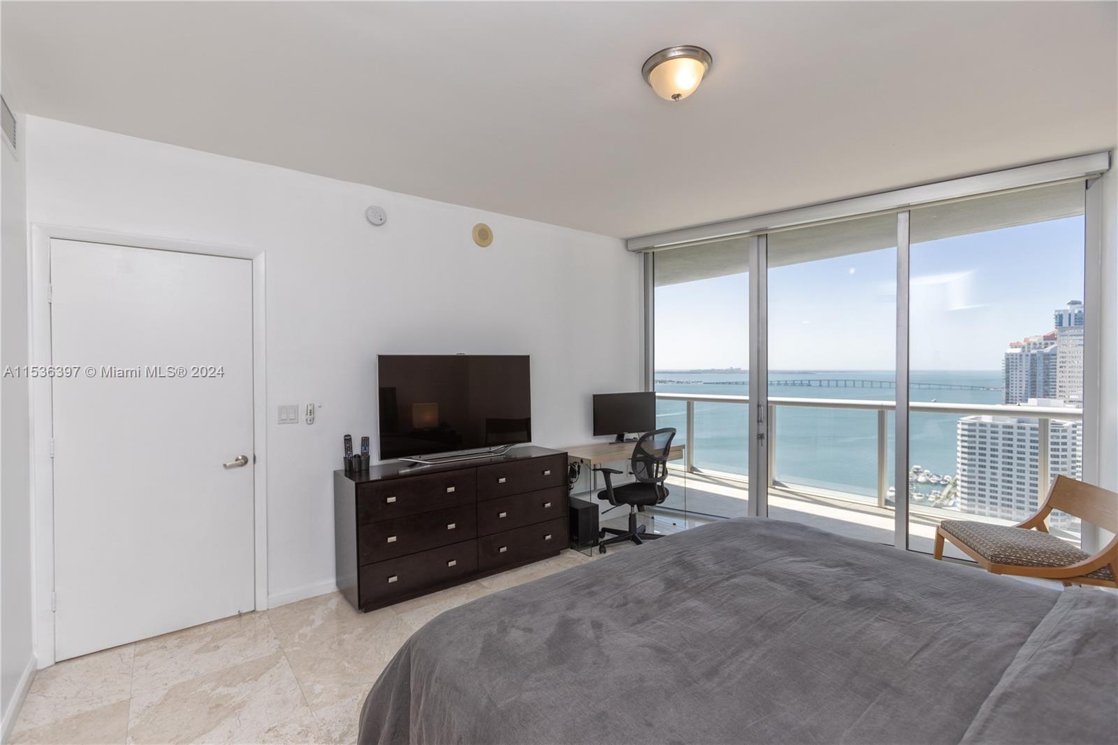 495 Brickell Ave # 2601