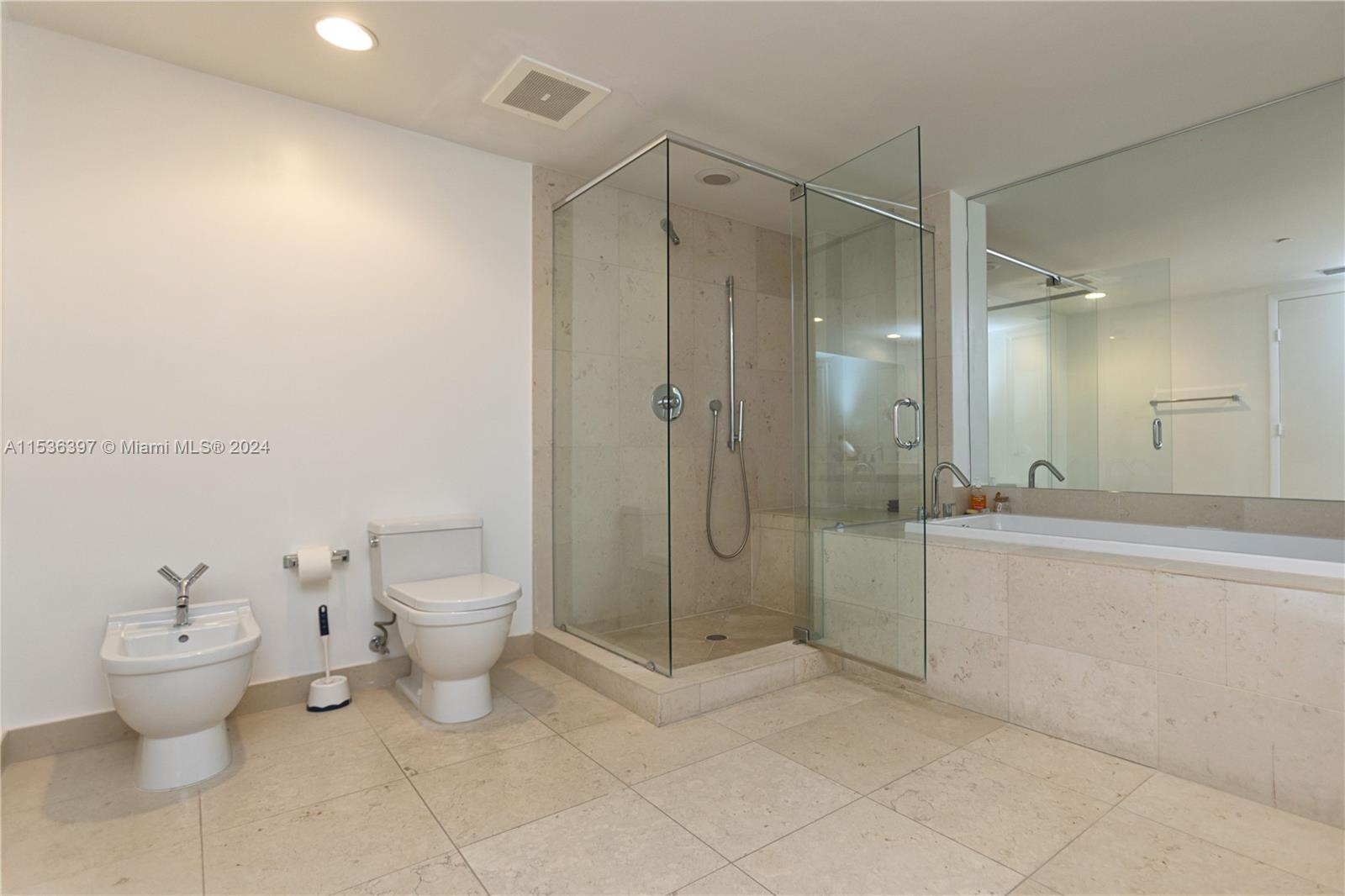 495 Brickell Ave # 2601