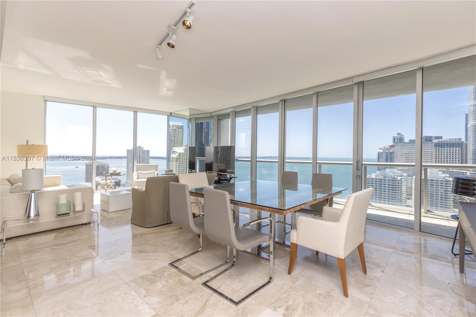 495 Brickell Ave # 2601