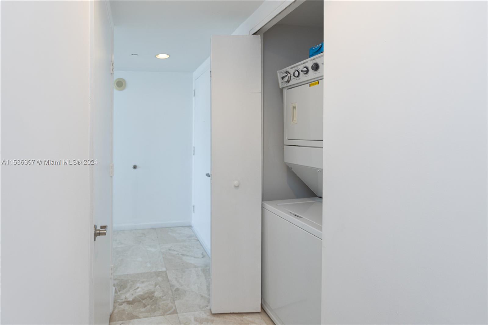 495 Brickell Ave # 2601