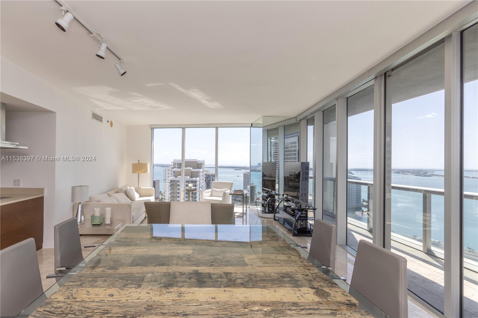 495 Brickell Ave # 2601