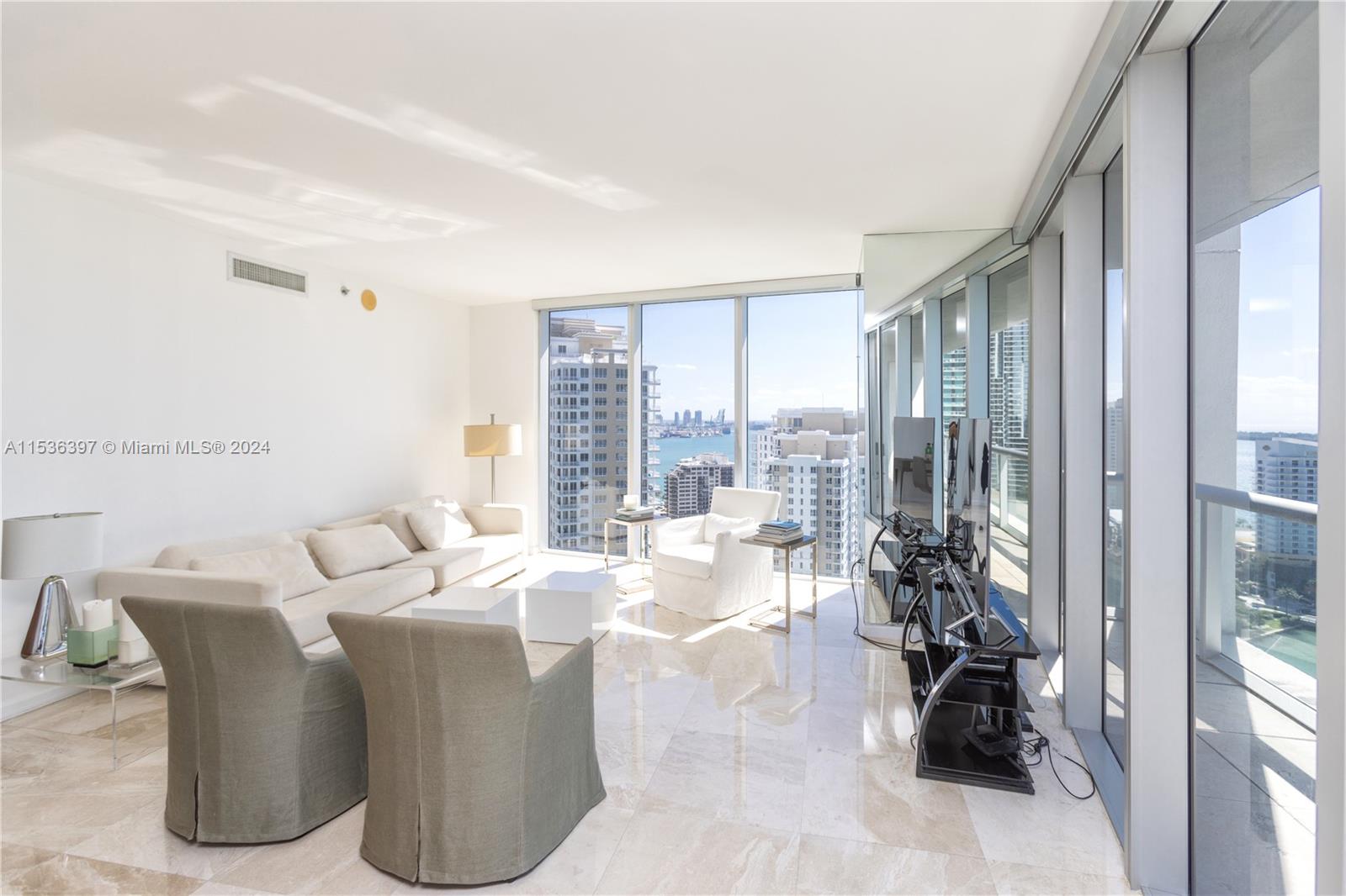 495 Brickell Ave # 2601