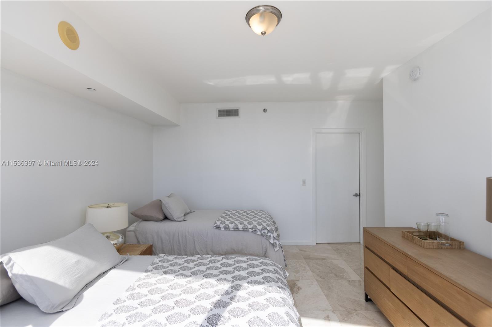 495 Brickell Ave # 2601
