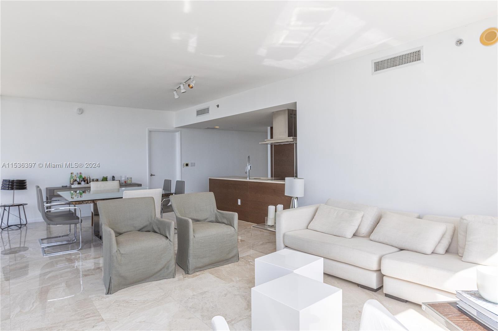 495 Brickell Ave # 2601