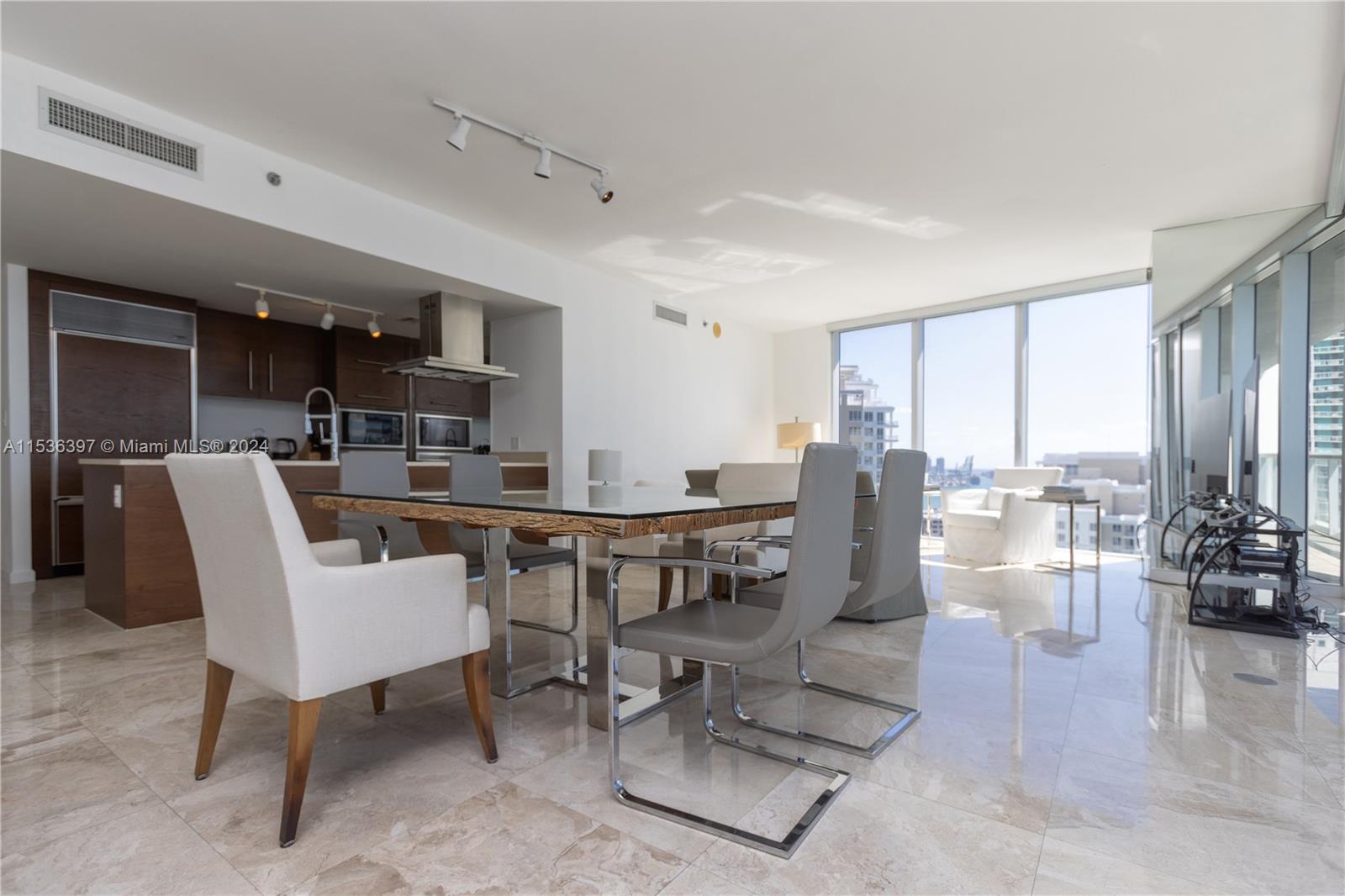 495 Brickell Ave # 2601
