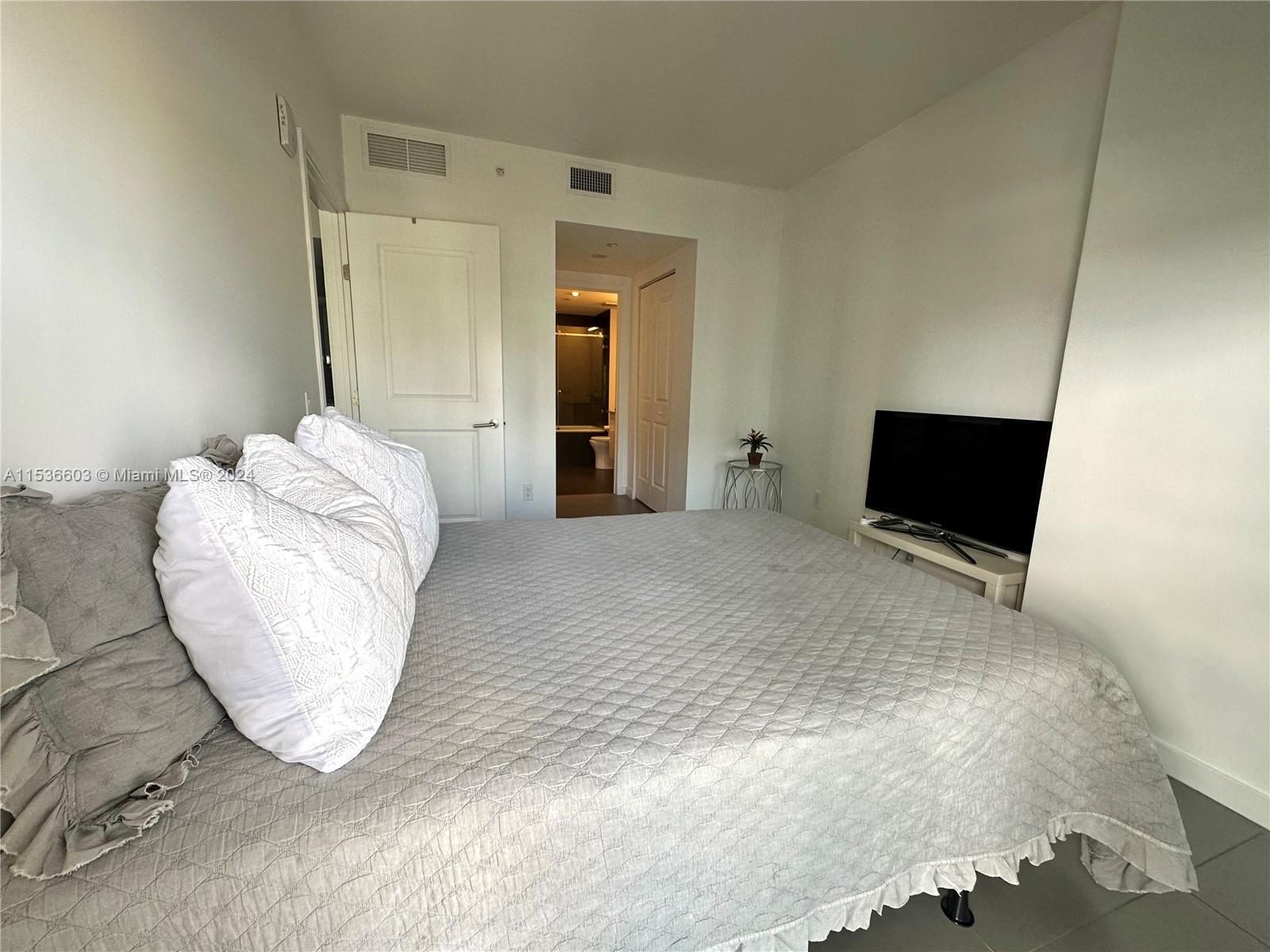 1600 NE 1st Ave # 1807