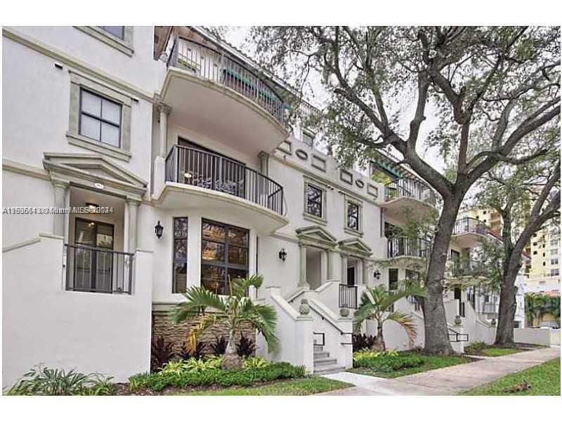 1650 Galiano St Unit: TH8