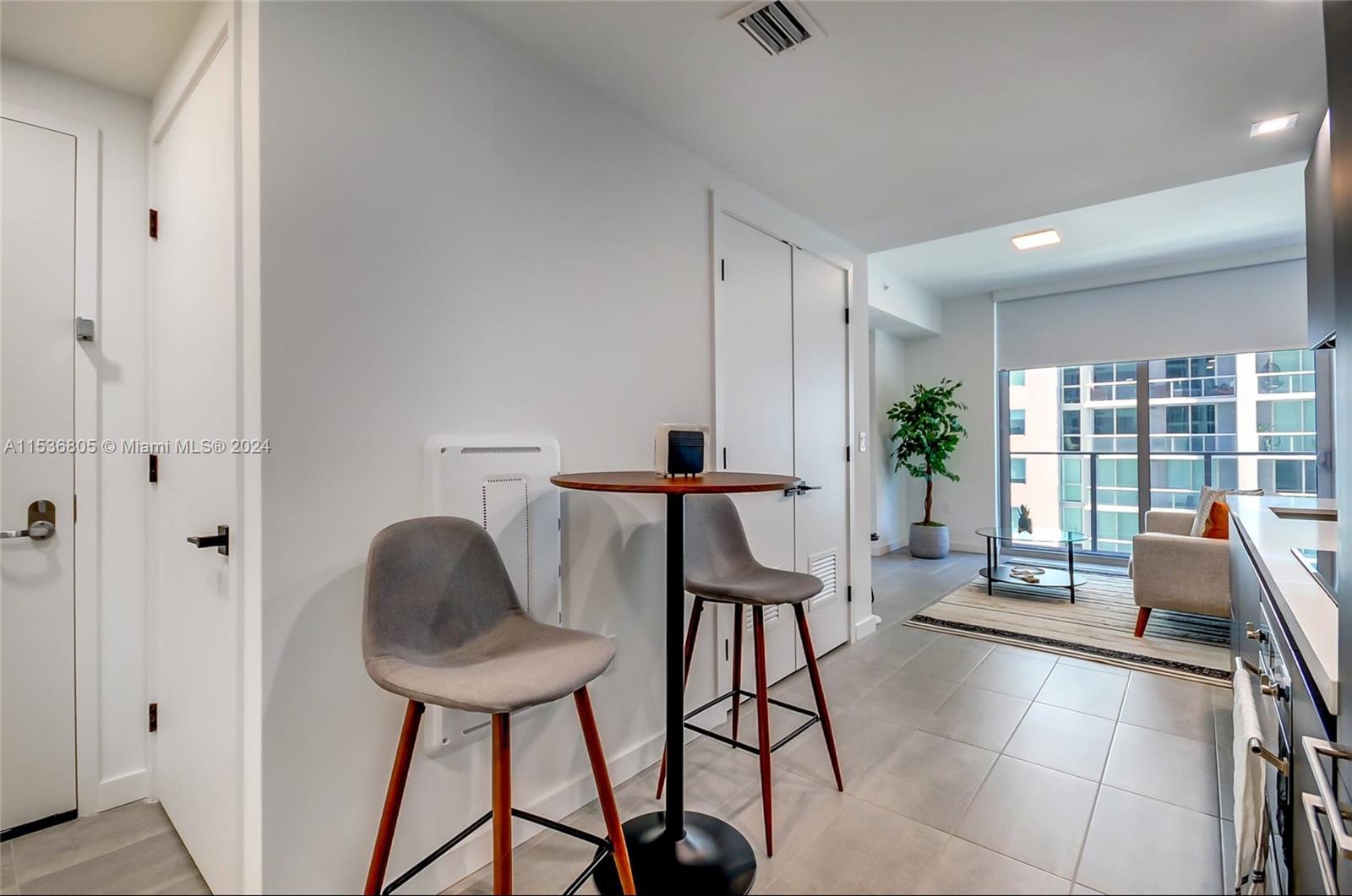 227 NE 2nd St # 2010
