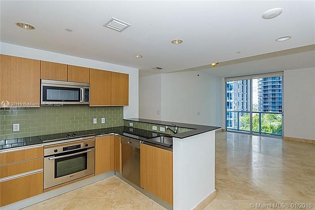 1060 BRICKELL AV # 2611