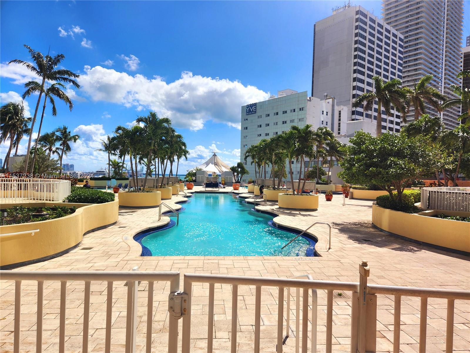 244 Biscayne Blvd # 2809