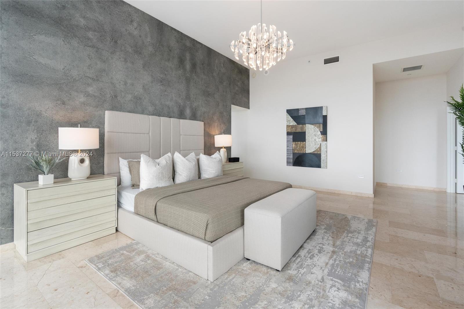 88 SW 7 Street # 4001