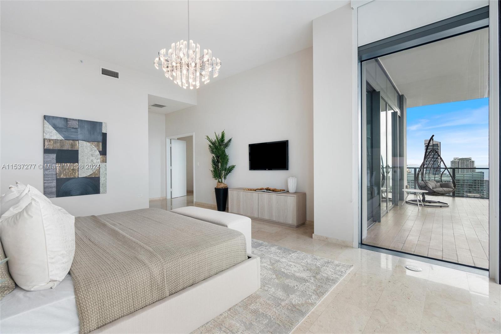 88 SW 7 Street # 4001