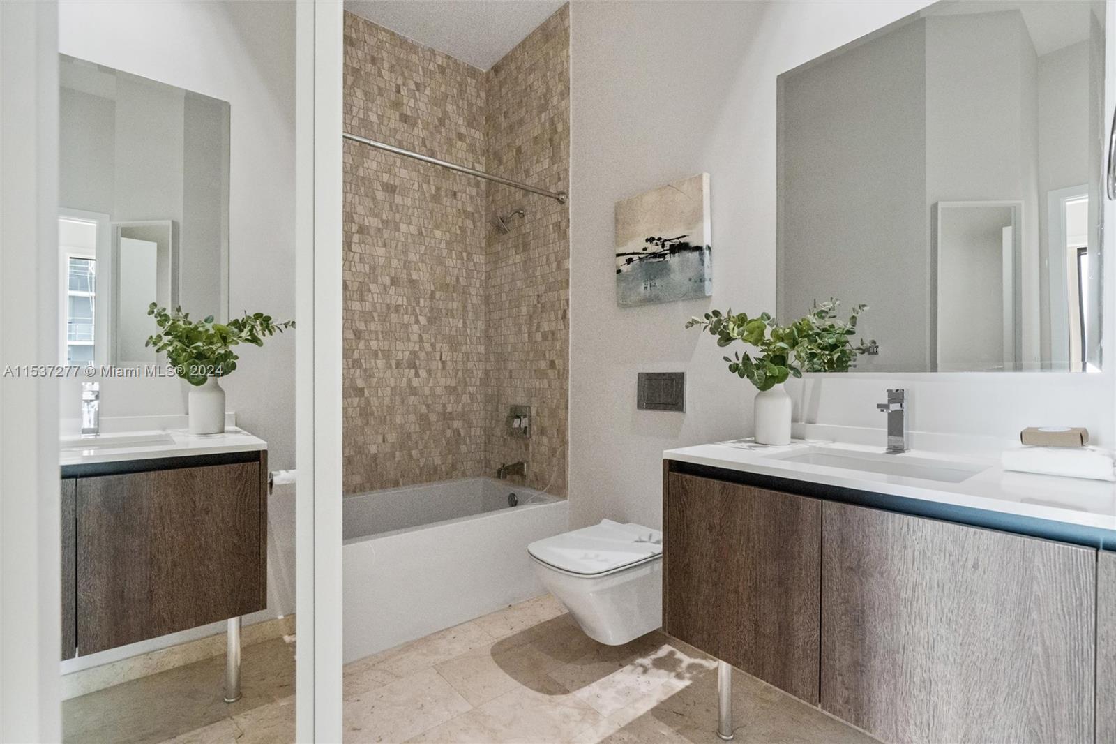 88 SW 7 Street # 4001