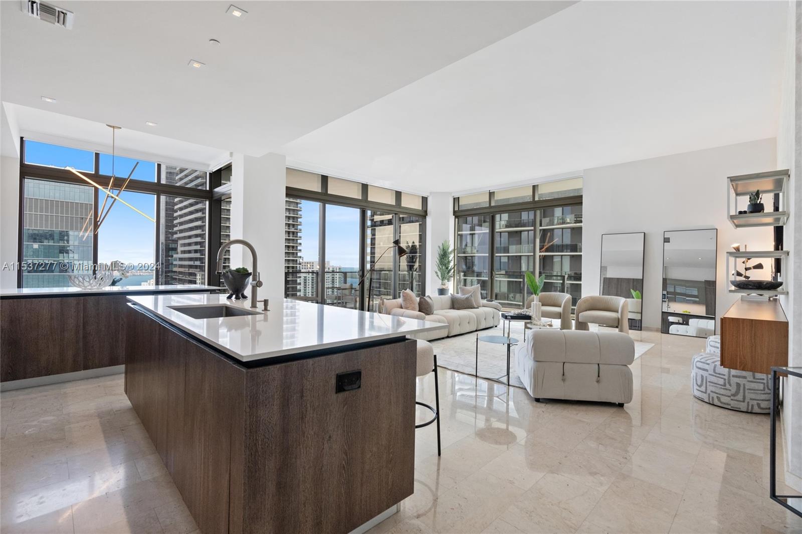 88 SW 7 Street # 4001