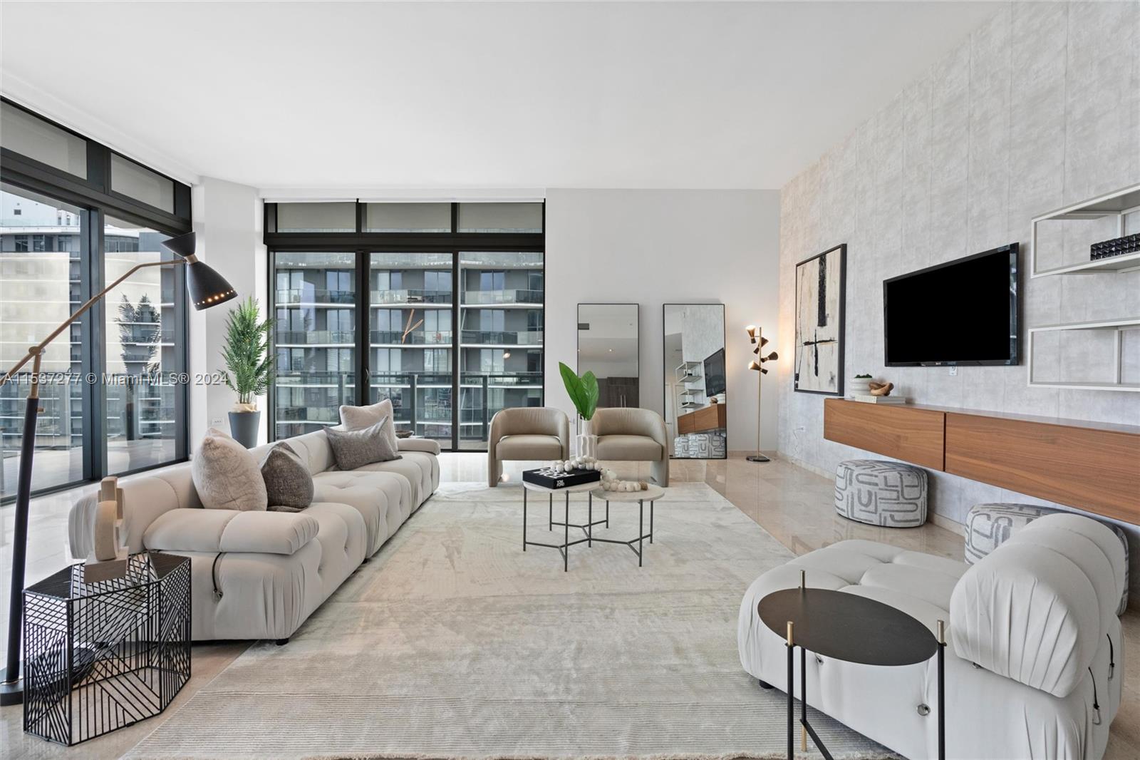 88 SW 7 Street # 4001