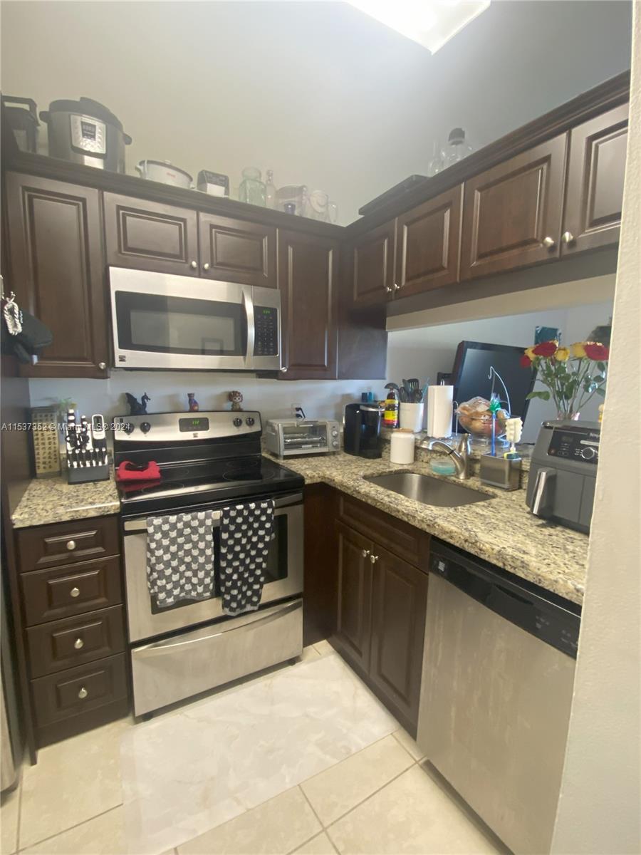 4203 Glenmoor Dr # 4203