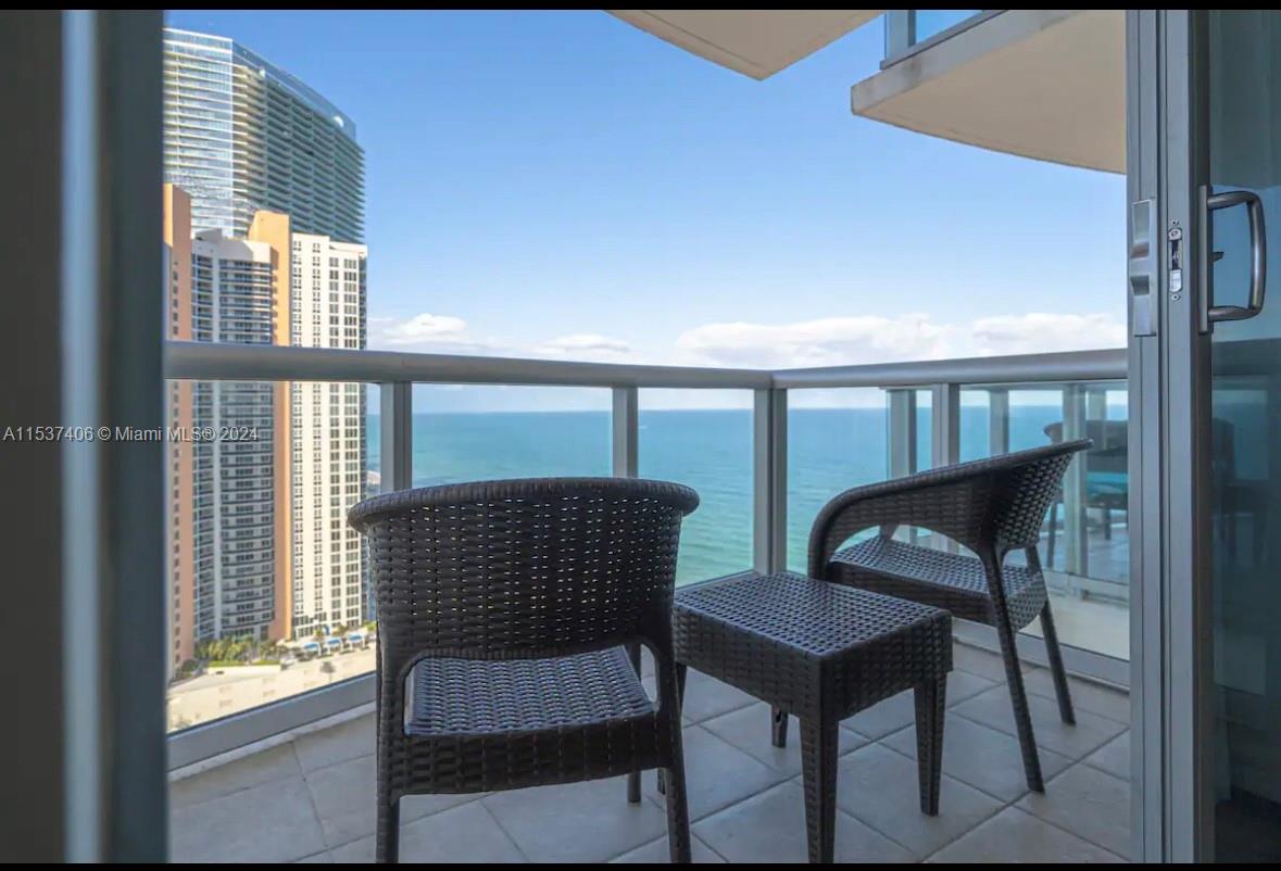 18683 Collins Ave # 2406