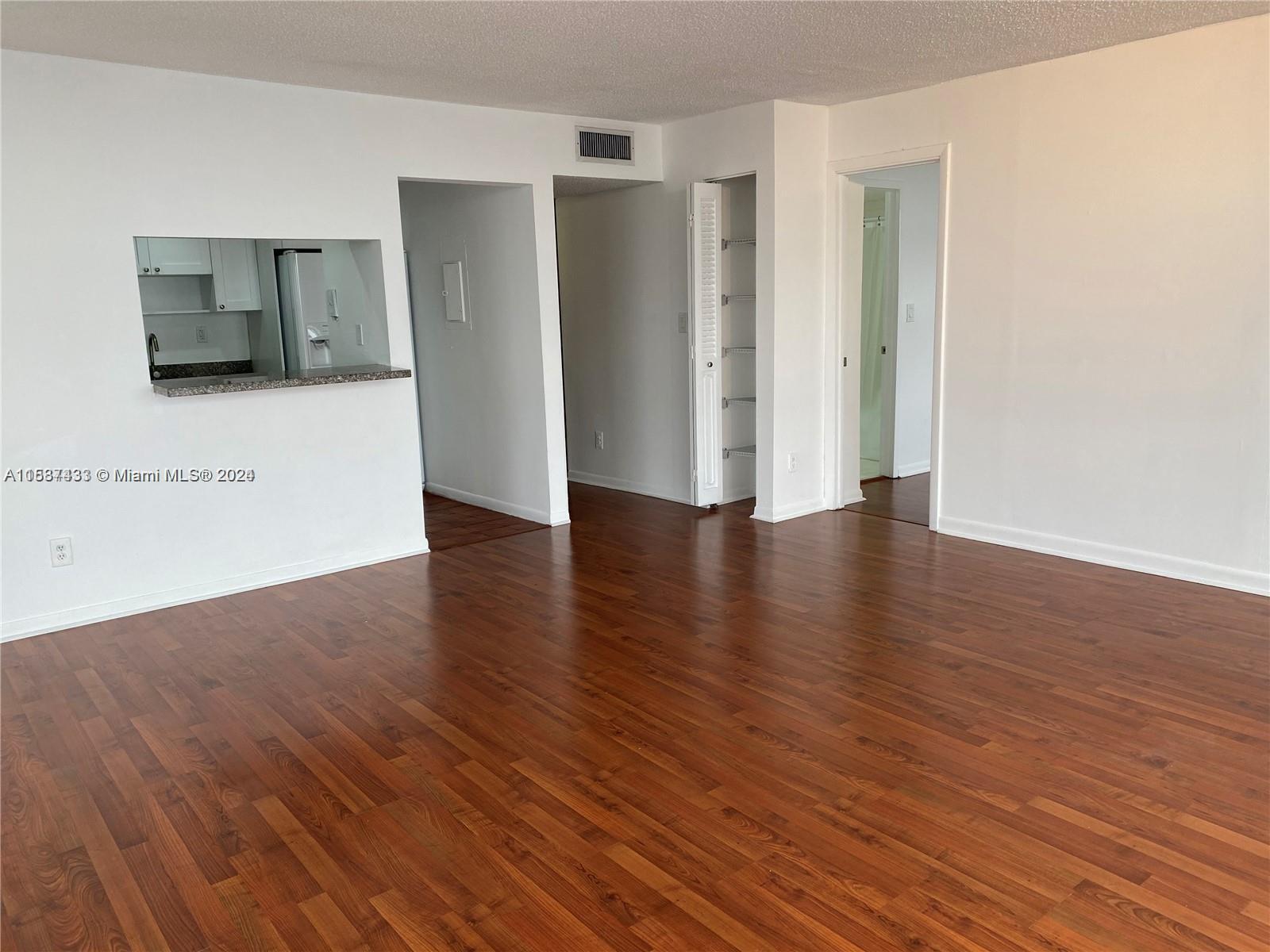 1440 Brickell Bay Dr # 802