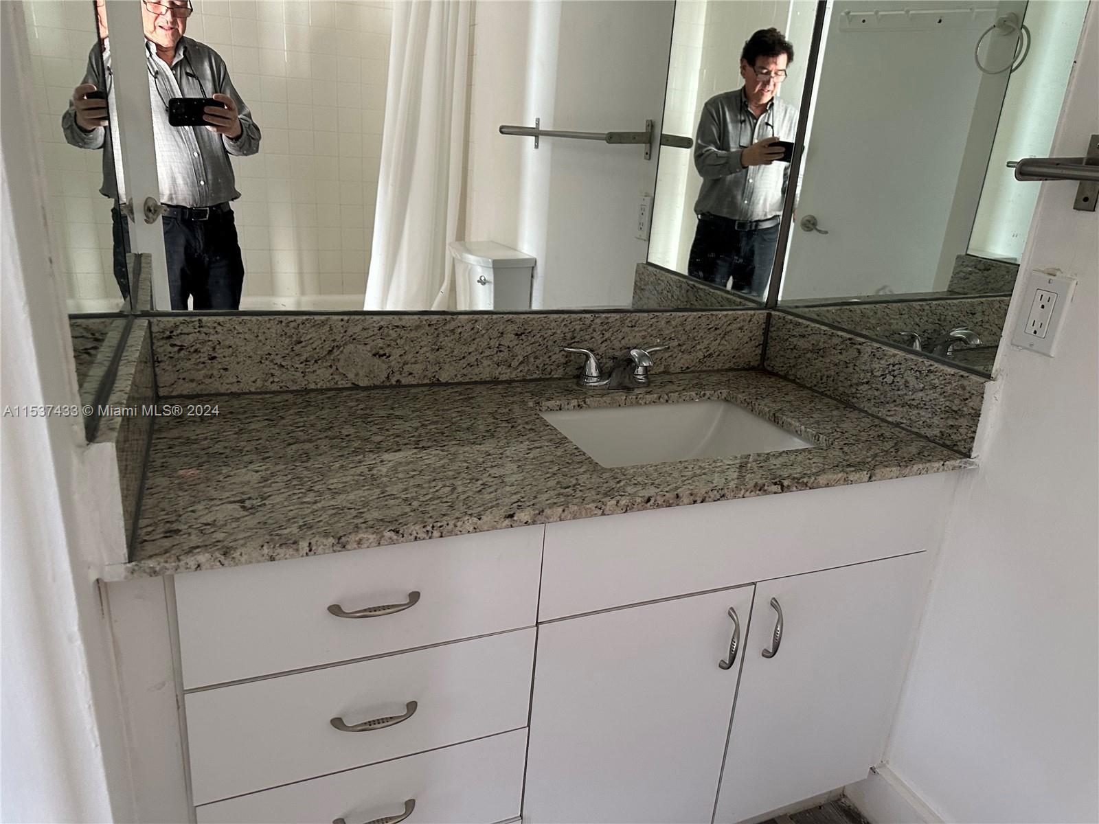 1440 Brickell Bay Dr # 802