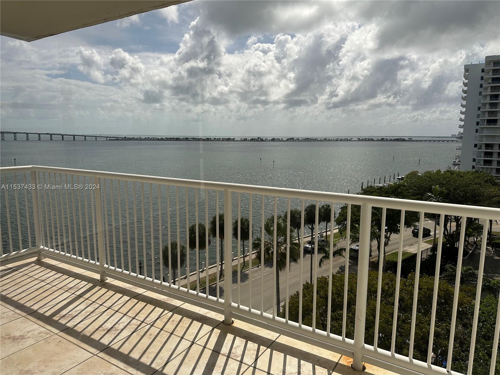 1440 Brickell Bay Dr # 802