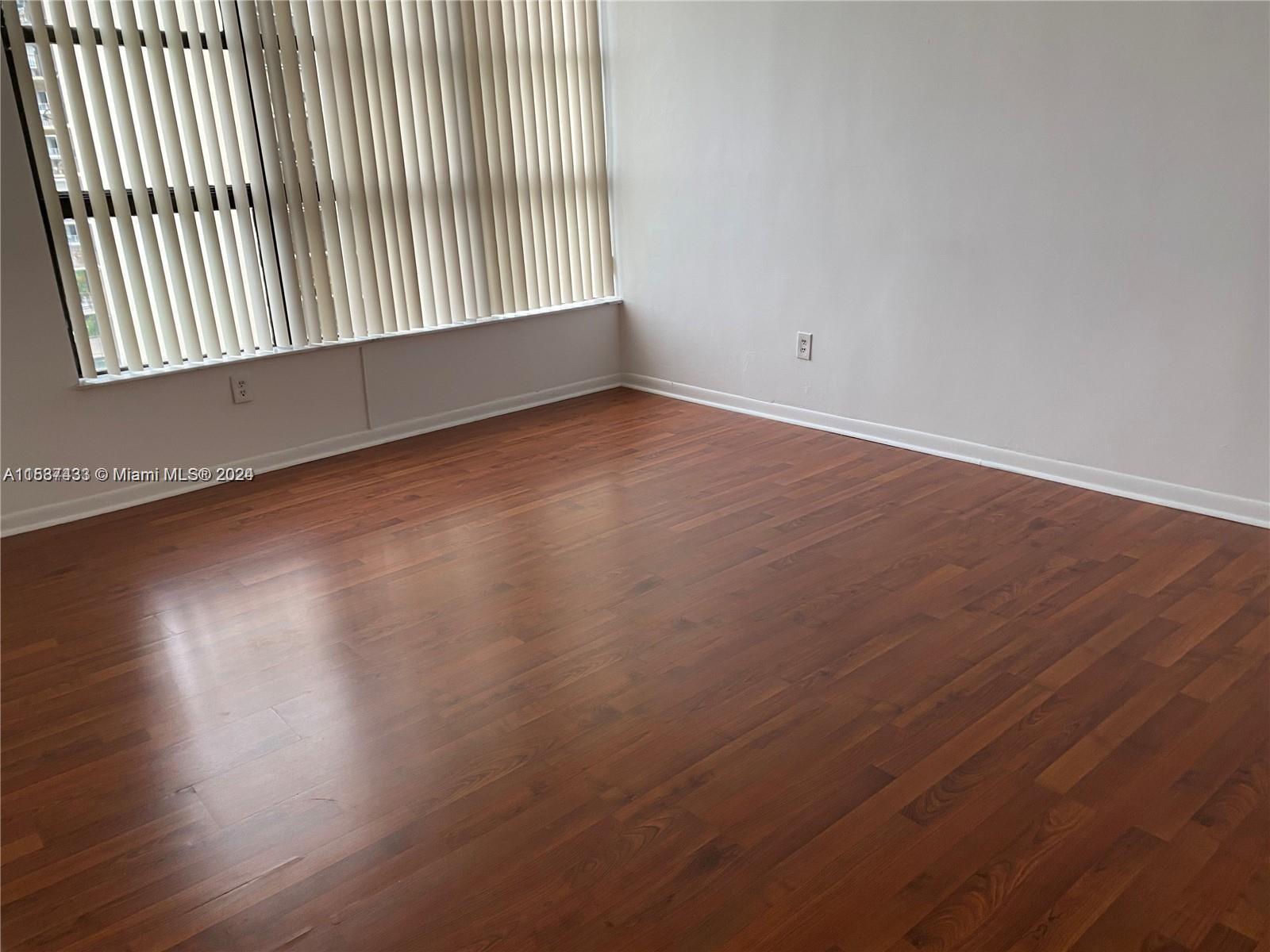 1440 Brickell Bay Dr # 802