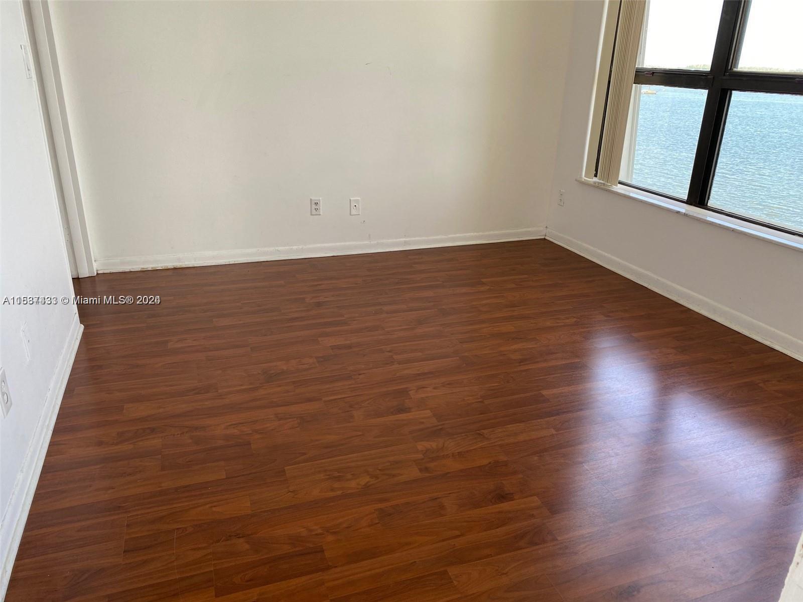 1440 Brickell Bay Dr # 802