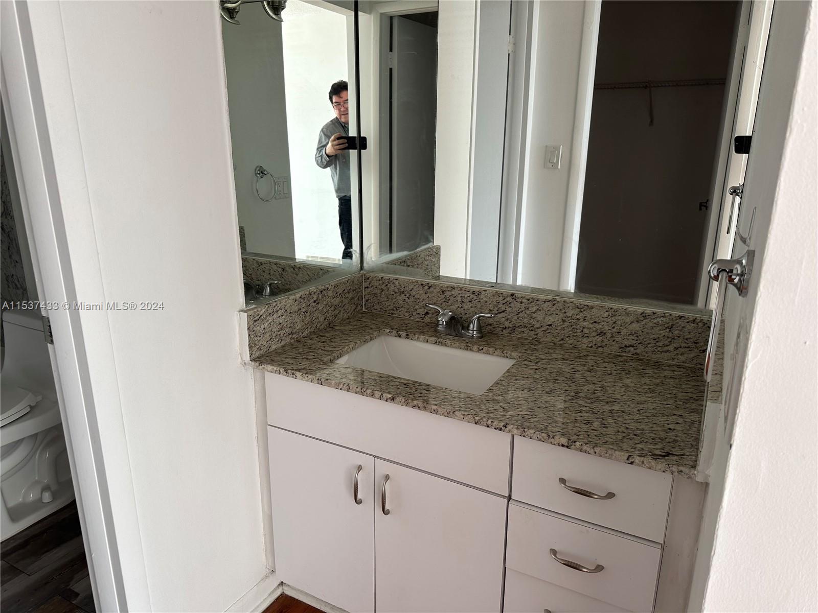 1440 Brickell Bay Dr # 802