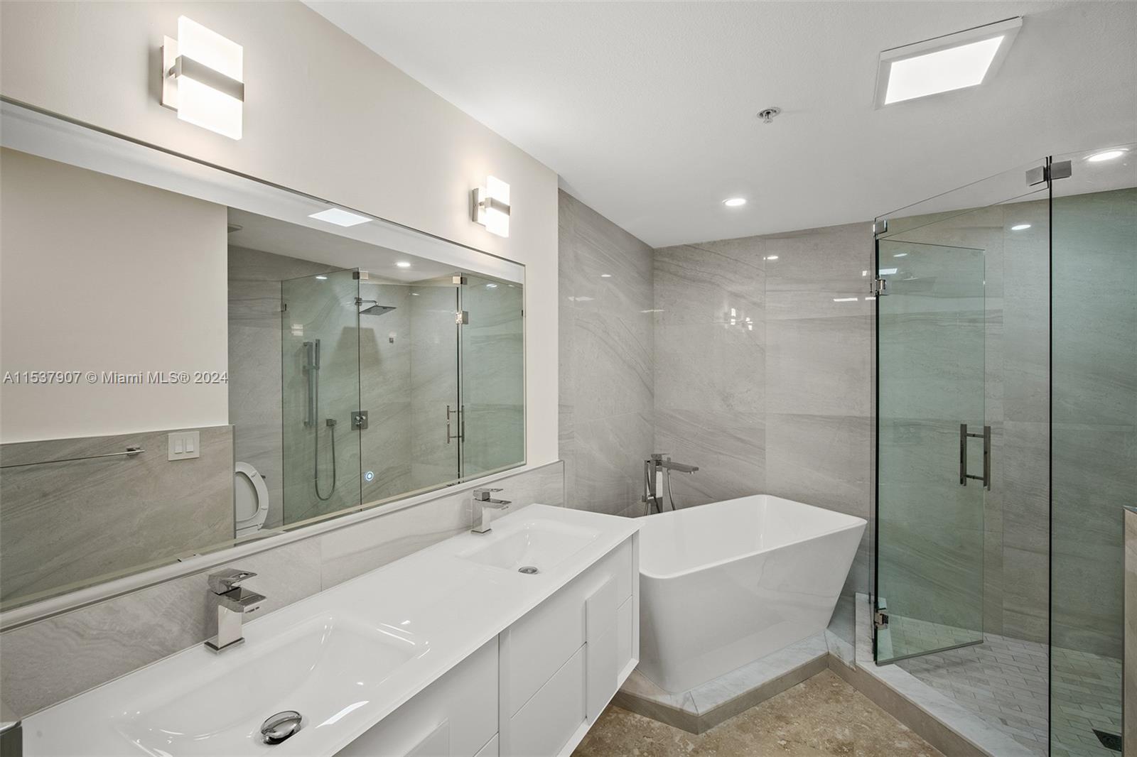 1650 Galiano St # 308