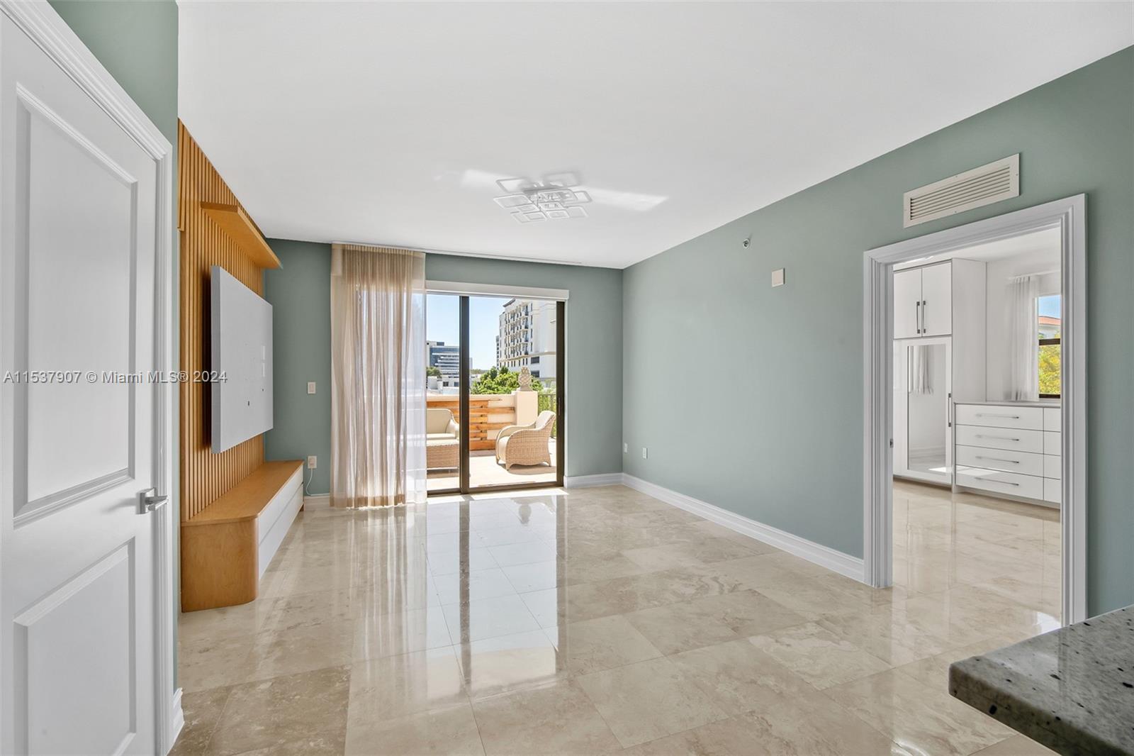 1650 Galiano St # 308