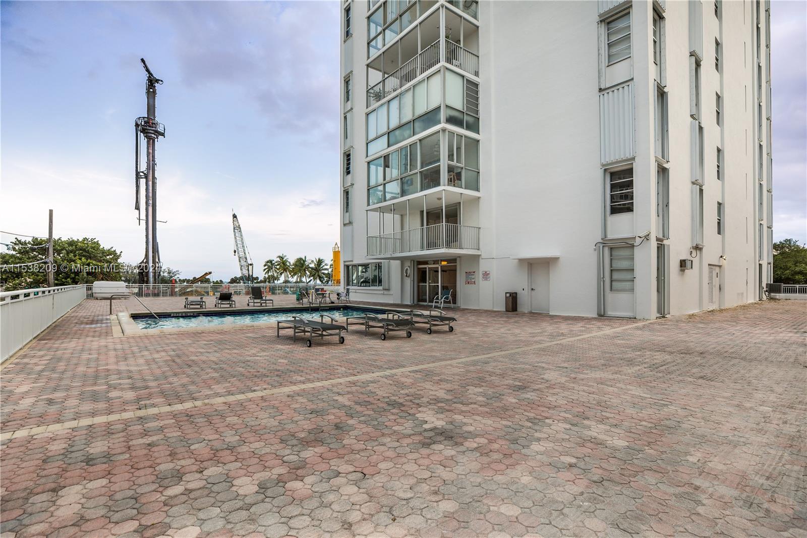 145 SE 25th Rd # 501