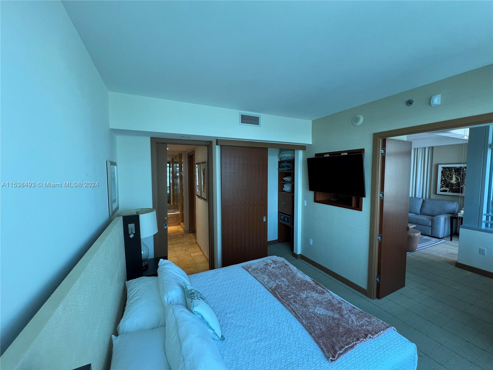 1395 Brickell Ave # 2604