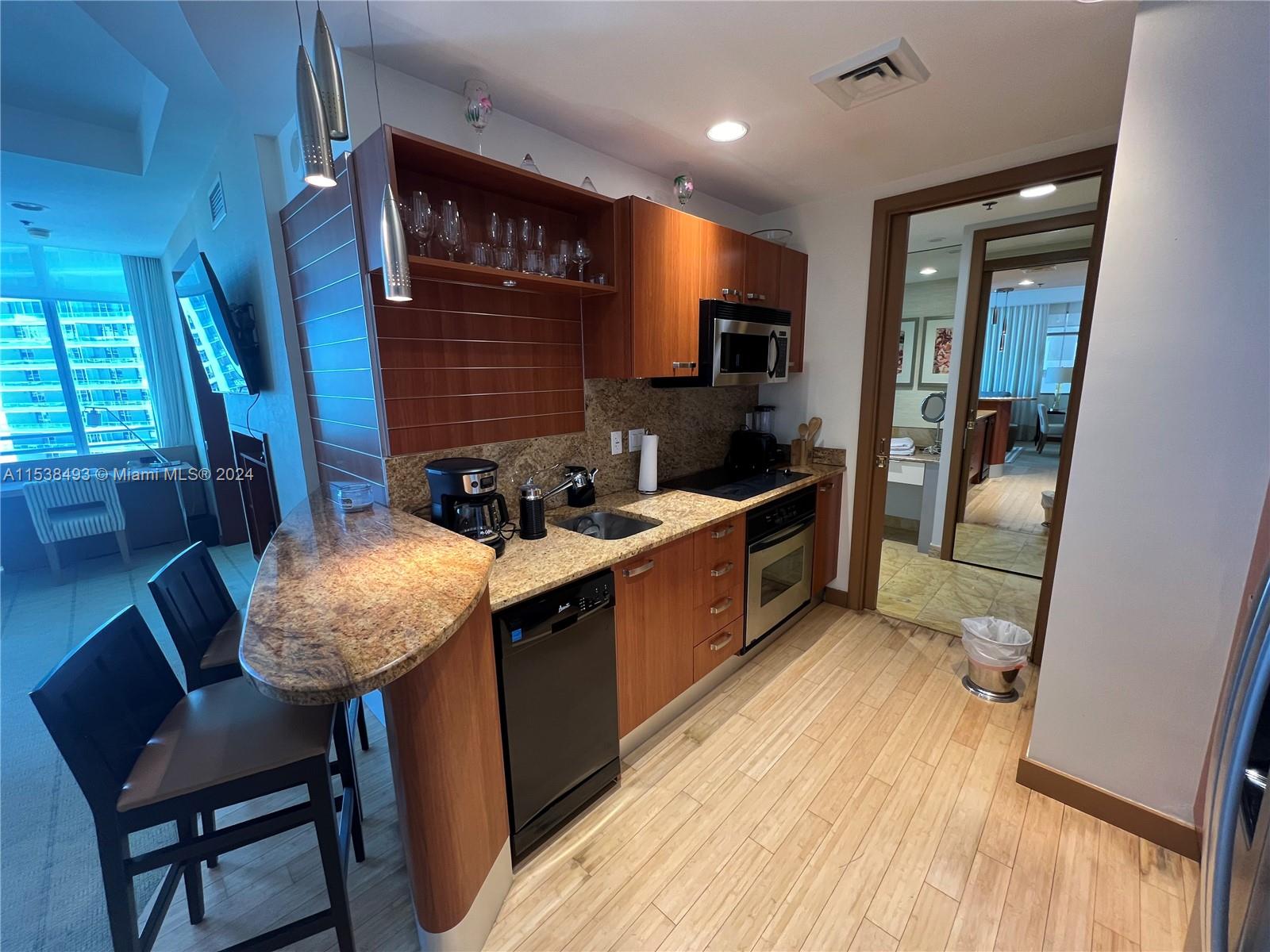 1395 Brickell Ave # 2604