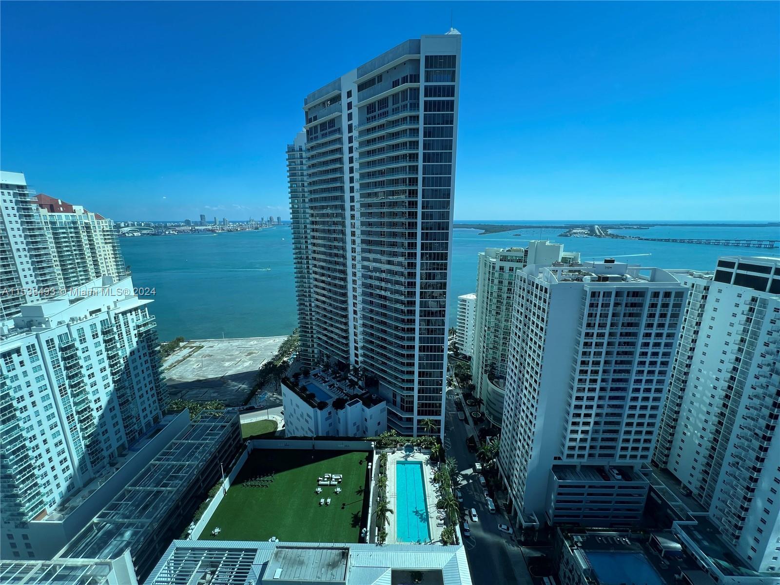 1395 Brickell Ave # 2604