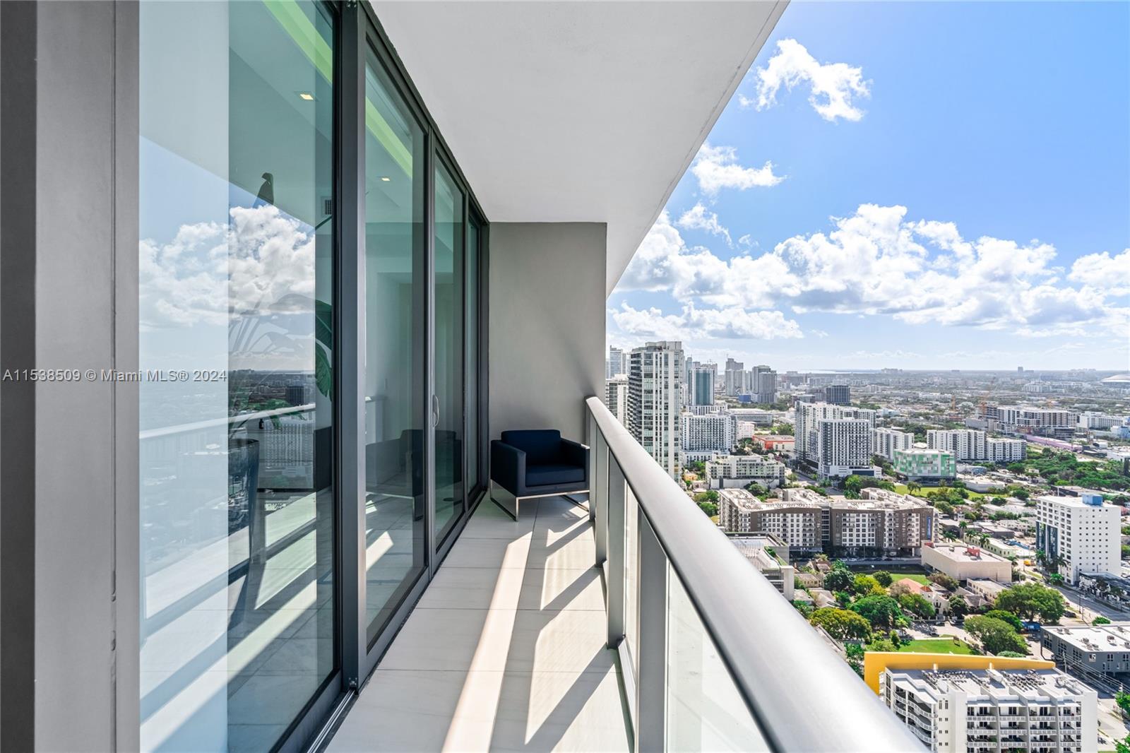 480 NE 31 Street # 3907