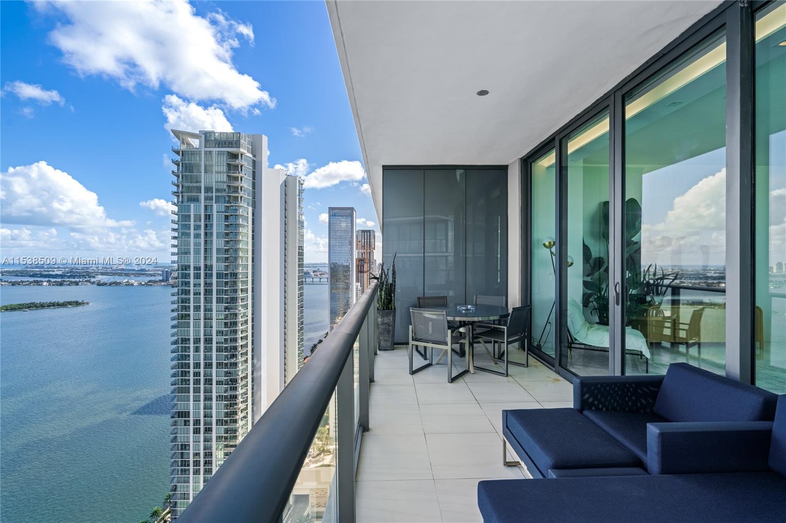 480 NE 31 Street # 3907
