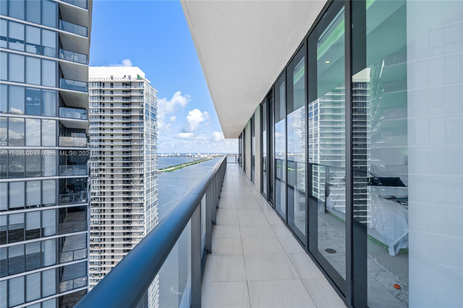 480 NE 31 Street # 3907
