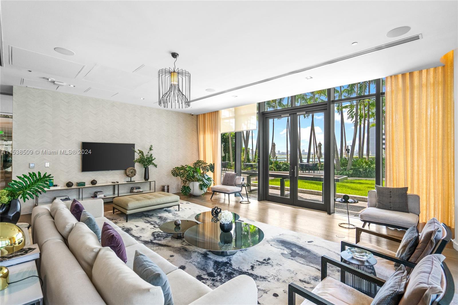480 NE 31 Street # 3907