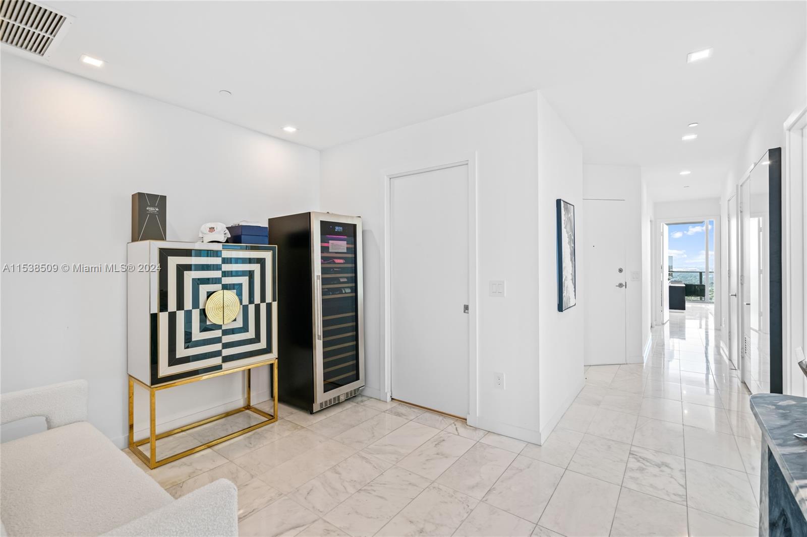 480 NE 31 Street # 3907