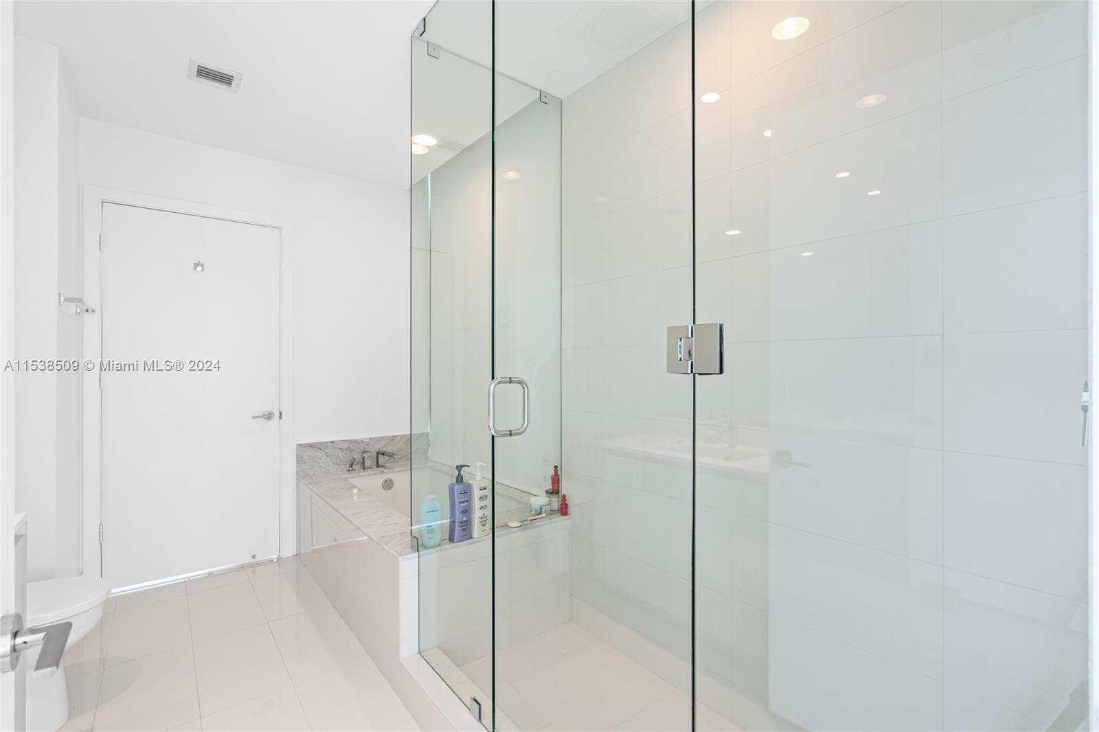 480 NE 31 Street # 3907