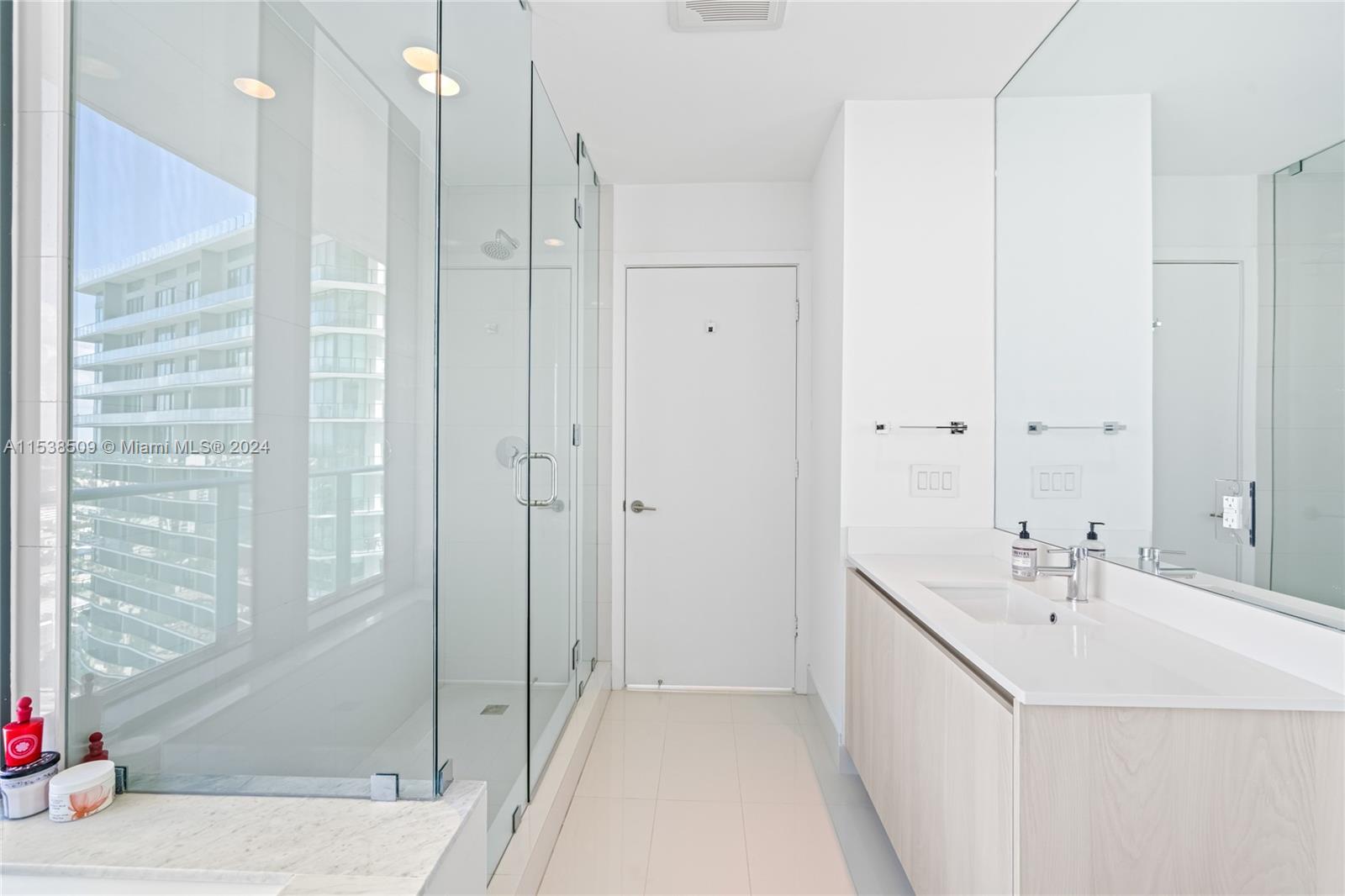 480 NE 31 Street # 3907