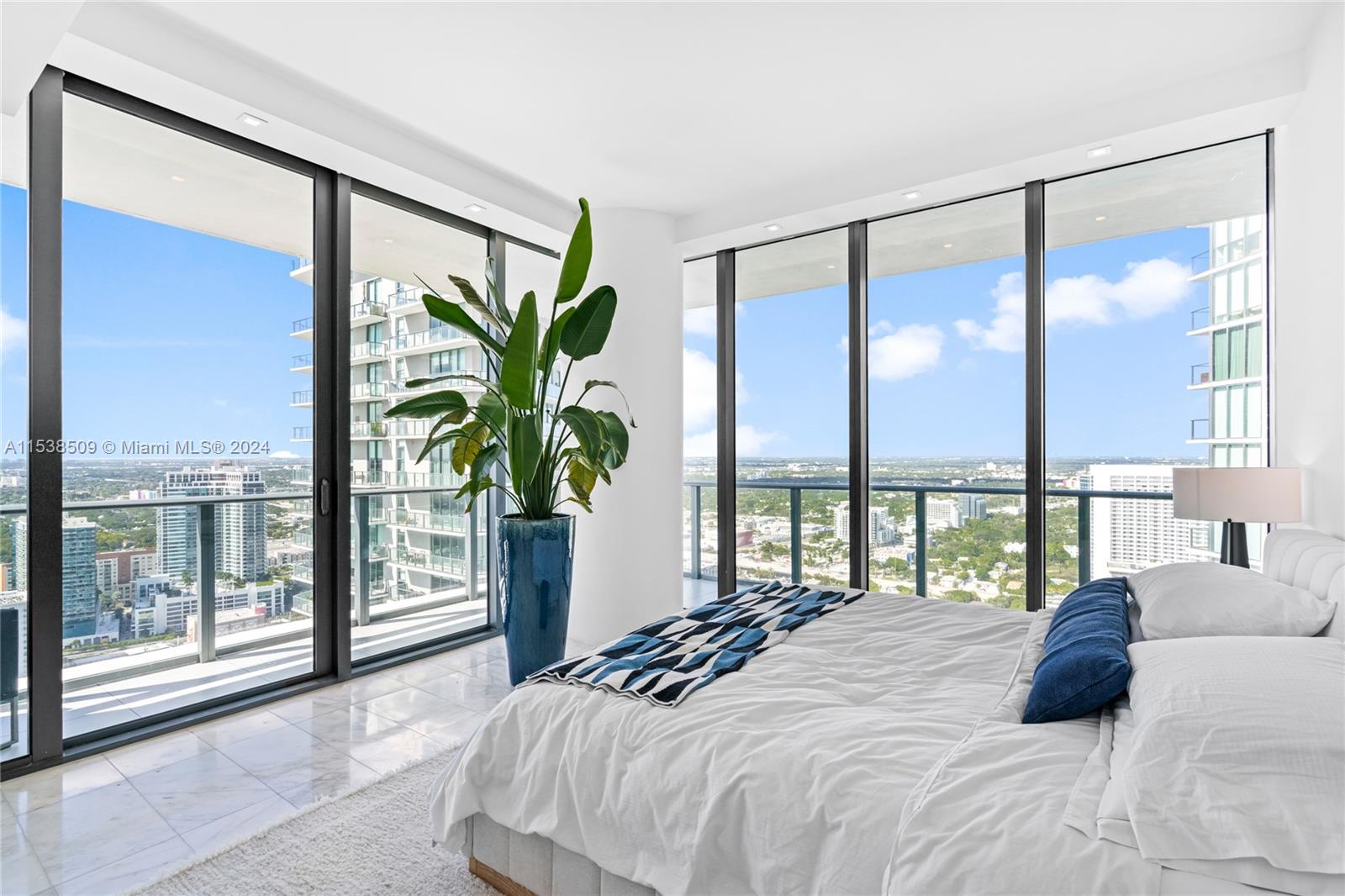 480 NE 31 Street # 3907