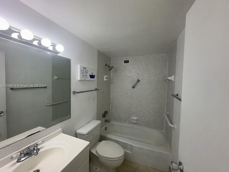 801 Brickell Bay Dr # 665