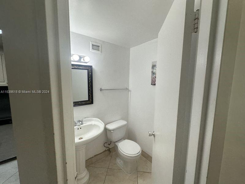 801 Brickell Bay Dr # 665
