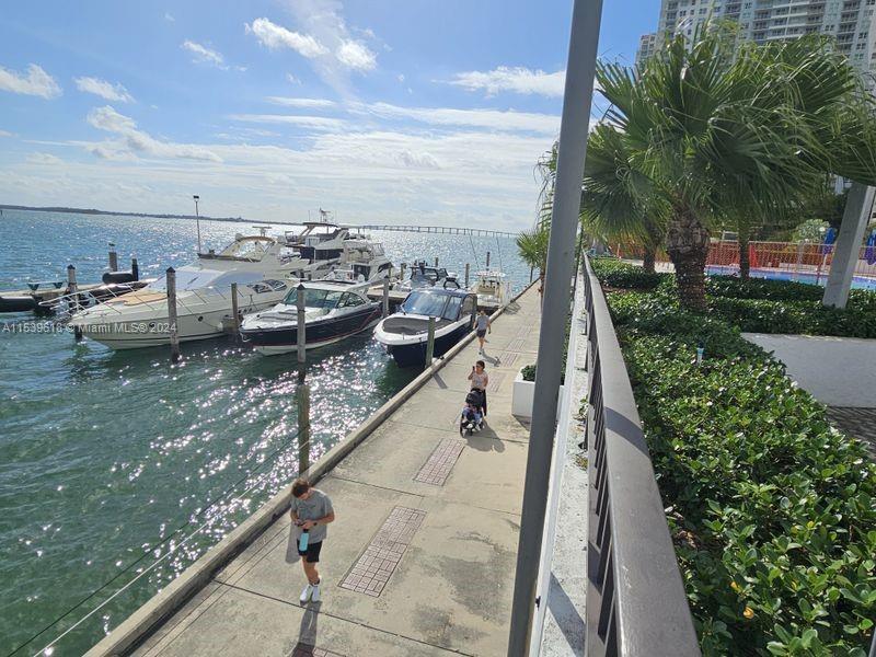 801 Brickell Bay Dr # 665